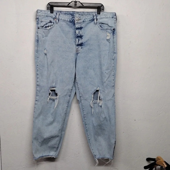 Old Navy Denim - Old Navy Light Wash High Rise Button Fly Distressed OG Raw Hem Jeans Size 20